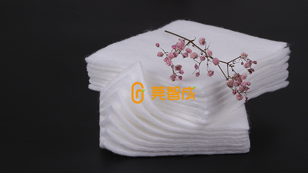 為什么鮮花吸水棉的吸濕能力強(qiáng)？
