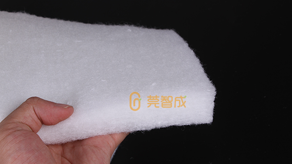 塑造良好的睡眠環(huán)境，選擇軟硬適中的床墊硬質(zhì)棉
