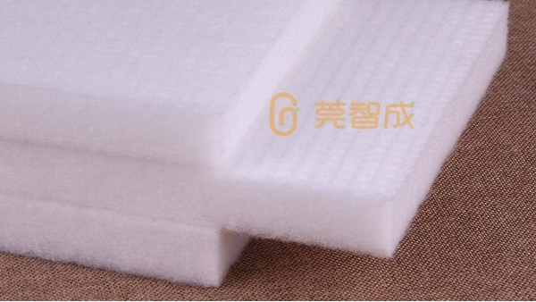 無膠棉生產(chǎn)廠家-給您分析無膠棉與噴膠棉有什么不一樣？