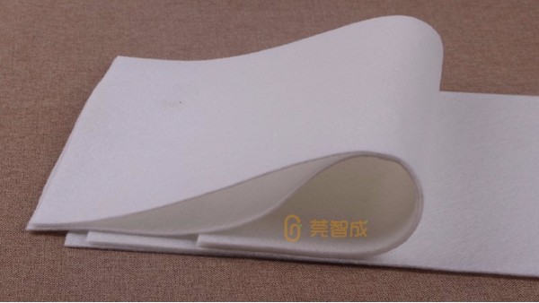 白色針刺無紡布根據(jù)不同的用途、規(guī)格生產(chǎn)