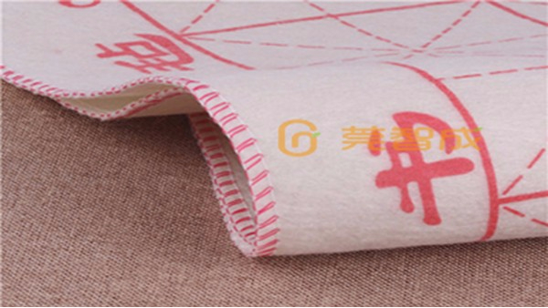 用了書畫氈，再也不用擔(dān)心墨汁滲透到桌面了